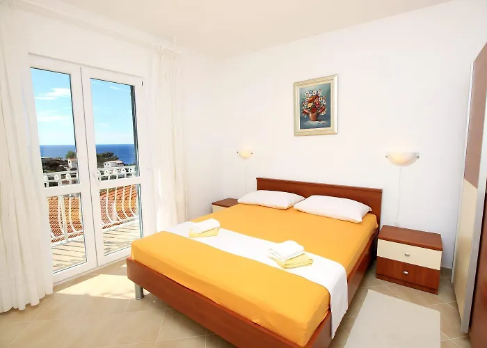 アパート Nada セヴィド