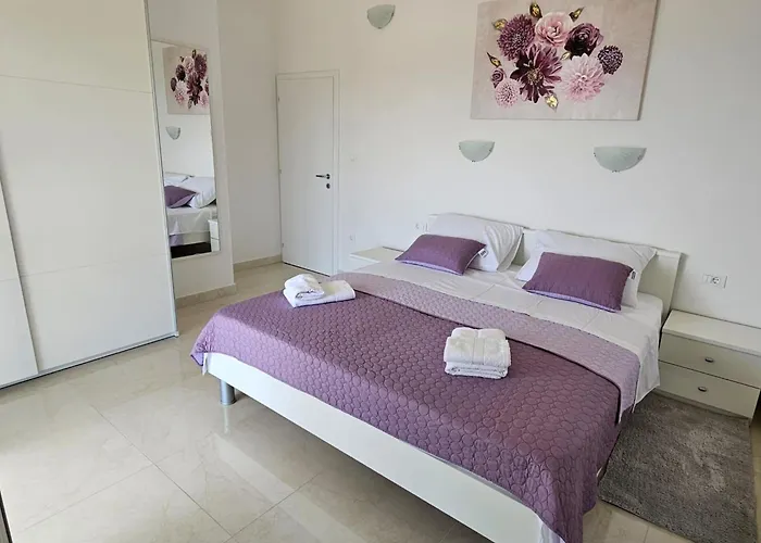 アパート Nada セヴィド